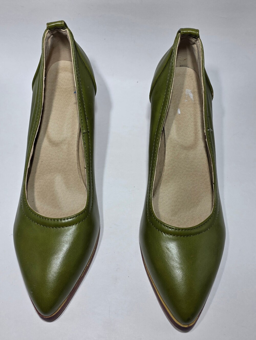 Women’s Size 41 Green Olive Block Heel Pumps Pointed Toe Slip On Shoes - Picture 4 of 8